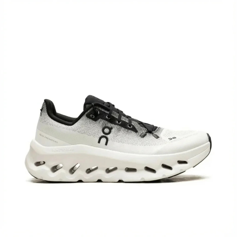 Cloudtilt “White/ Black”